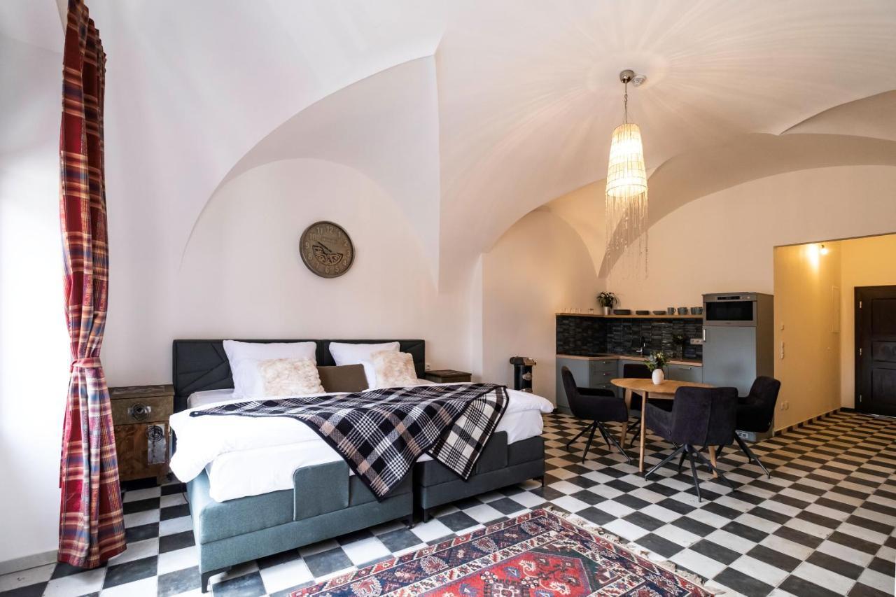 Knize Ferdinand Apartments Mikulov Zewnętrze zdjęcie
