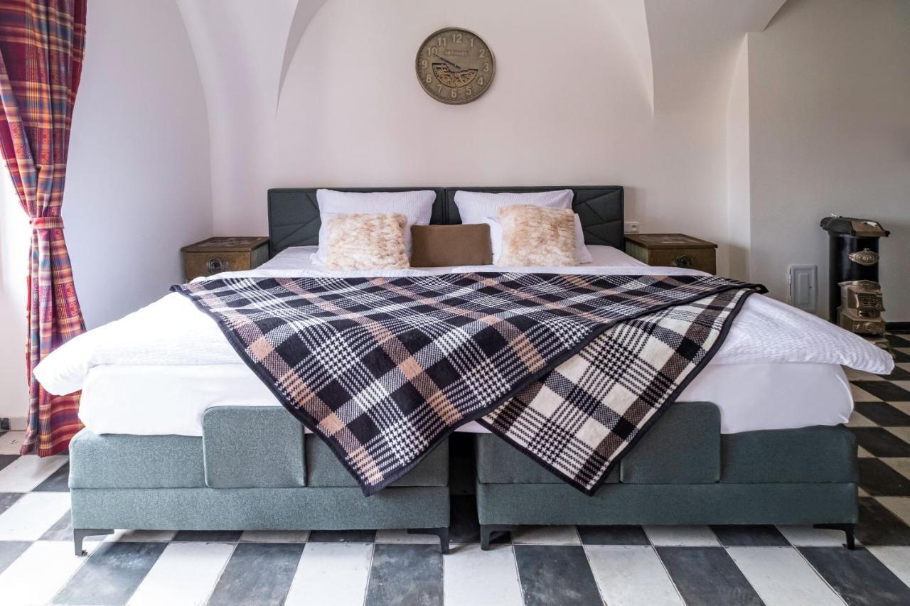 Knize Ferdinand Apartments Mikulov Zewnętrze zdjęcie