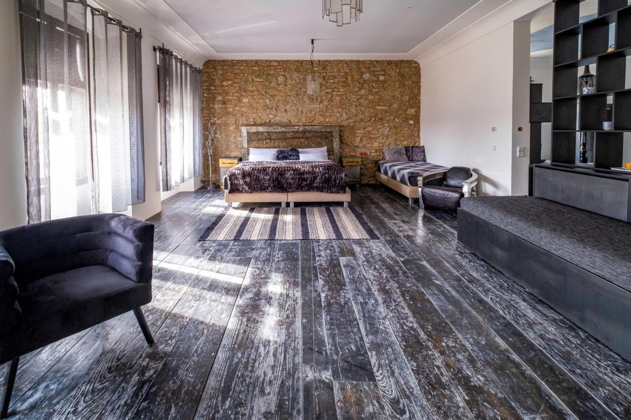 Knize Ferdinand Apartments Mikulov Zewnętrze zdjęcie