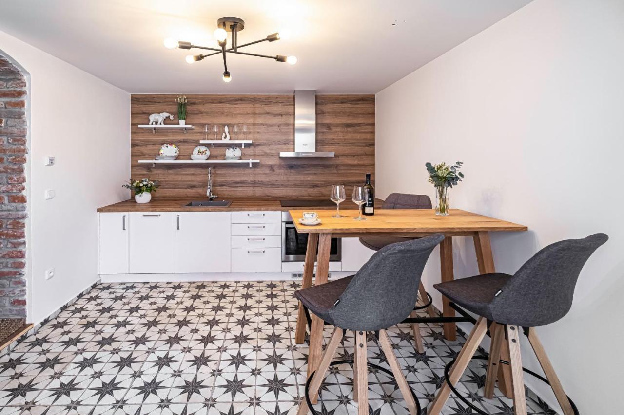 Knize Ferdinand Apartments Mikulov Zewnętrze zdjęcie