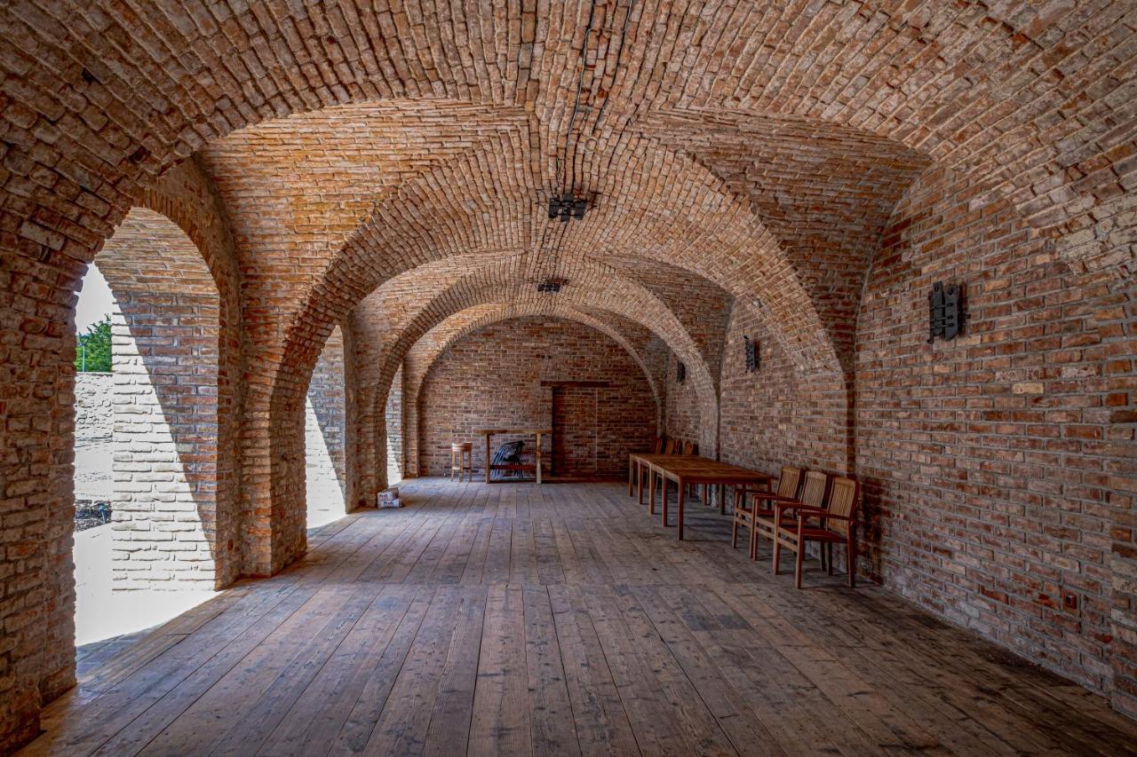 Knize Ferdinand Apartments Mikulov Zewnętrze zdjęcie